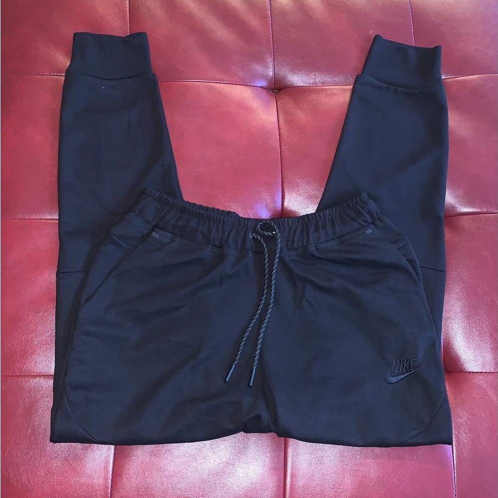 NWT Nike Men’s Lightweight Knit Jogger Pants